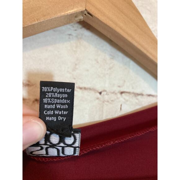 Clara Sun Woo Tunic Top Womens Small Maroon Asymmetric Cutout Artsy Stretch - Picture 11 of 12